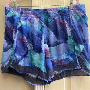 Athleta Mesh Racer 4” Watercolor print shorts